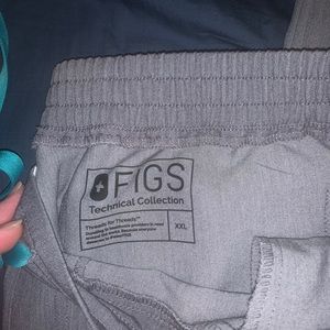 Figs yola pants graphite